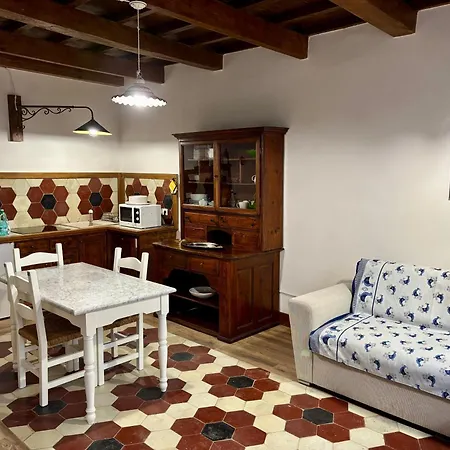 Elegant & Rustic - Piazza Castello Apartment Sassari