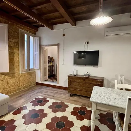 Apartment Elegant & Rustic - Piazza Castello